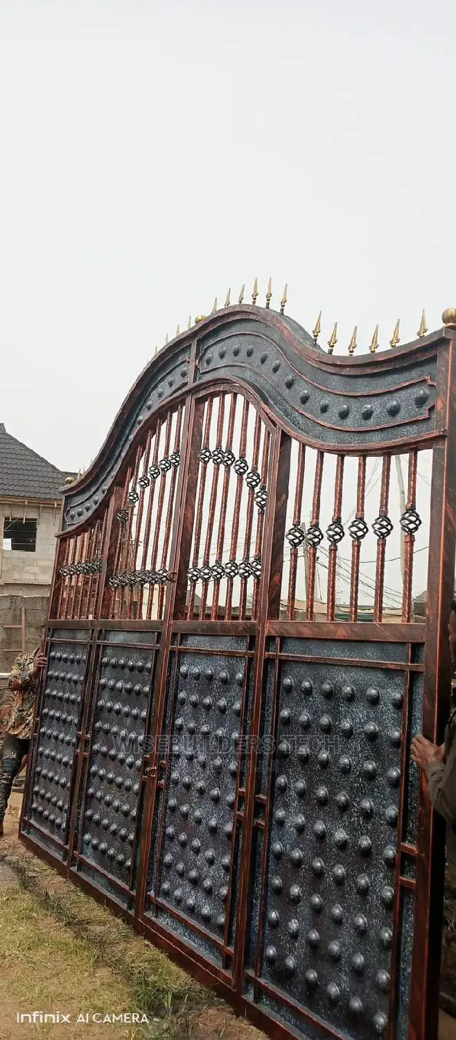 Main Iron Gate