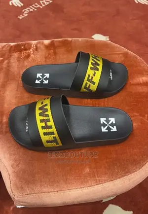 Original OFF-WHITE Slides Available in Store