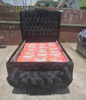 Quality 4.5by6 Upholstery Padded Bed Frame With One Footrest