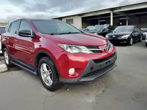 Toyota RAV4 2014 Red