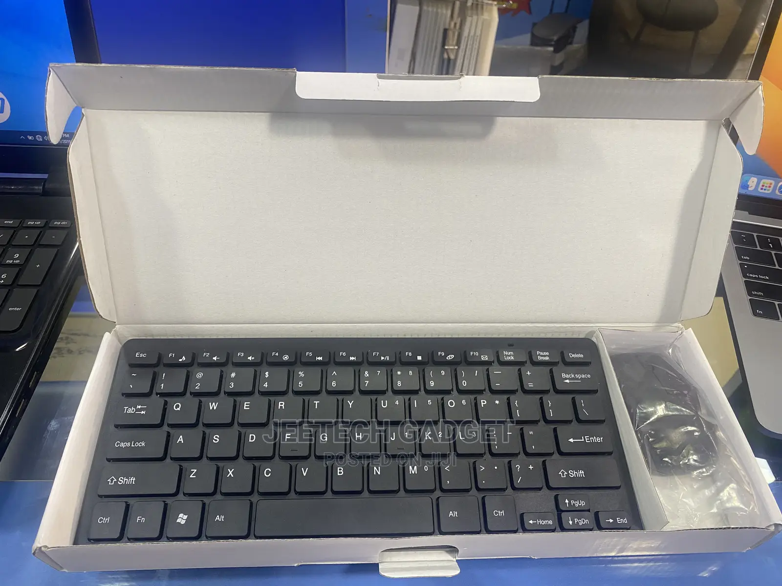 Mini Wireless Keyboard and Mouse