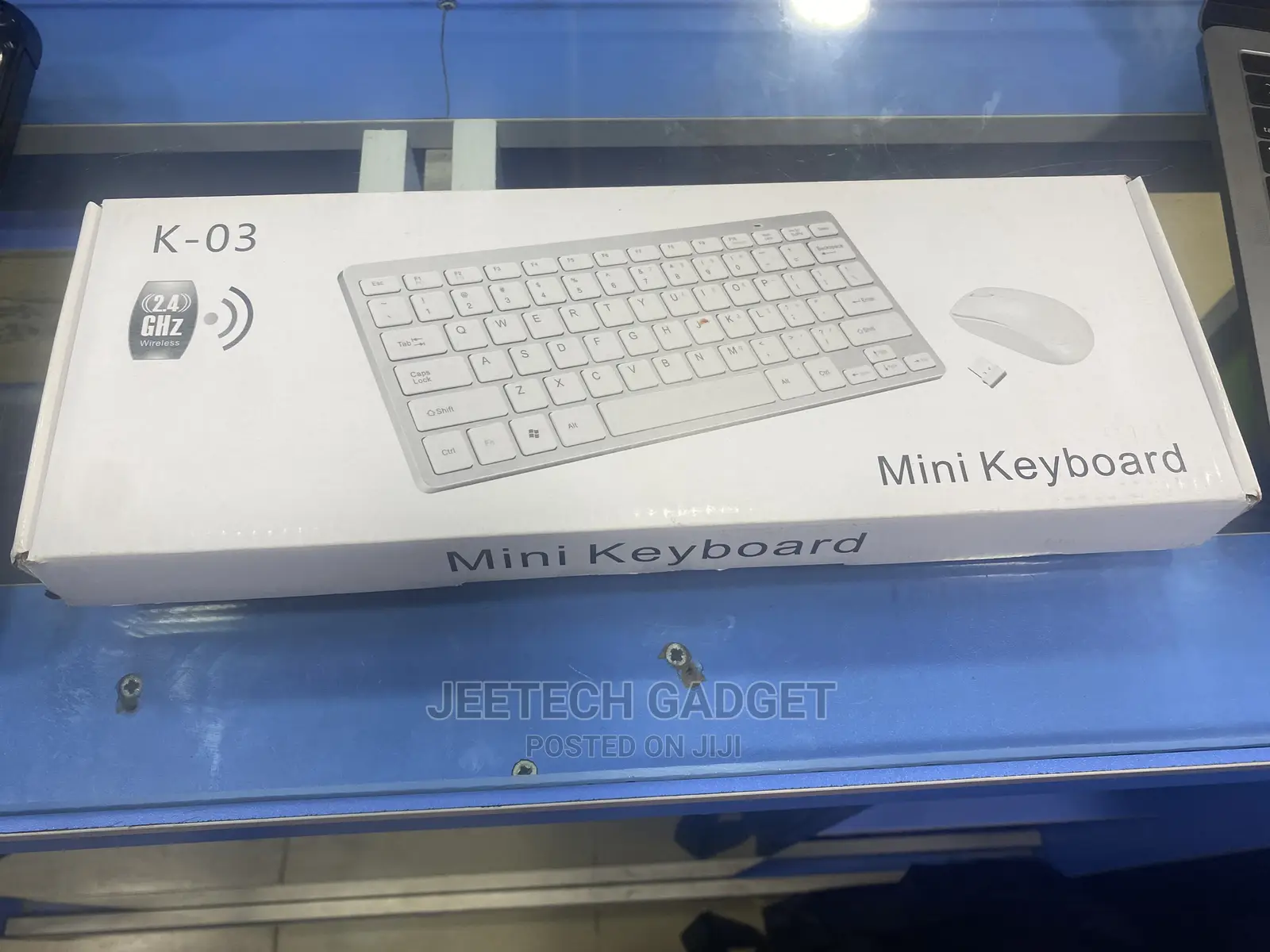 Mini Wireless Keyboard and Mouse