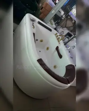 Executive Jacuzzi With TV