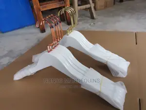 High Quality Luxury Pure White Hangers With Gold Head