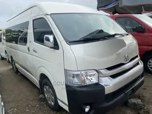 Toyota HiAce 2019 White