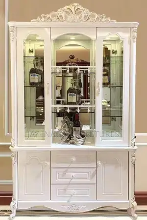 Classic Royal Wooden Wine Bar Design With Glass