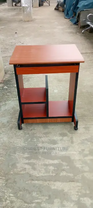 Standard Computer Table