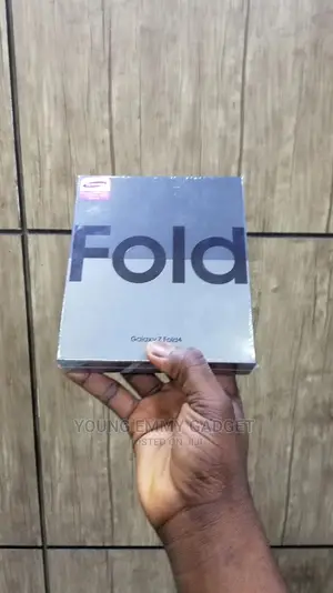 New Samsung Galaxy Z Fold4 256 GB Black