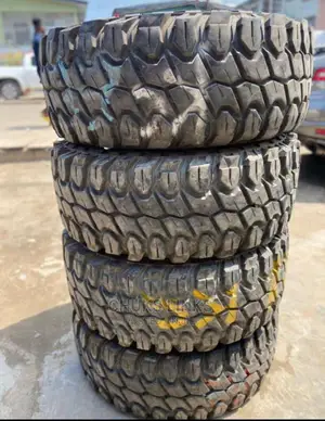 285/65r18lt Tokunbo Tire