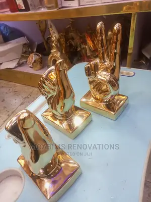 Finger Decorative Figurines Medium