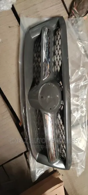 Front Grille Toyota Hilux 2005 - 2009 Model