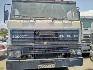 Daf 3300 Trailer Head Ten Tyres Tokunbo