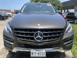 Mercedes-Benz M Class 2014 Brown