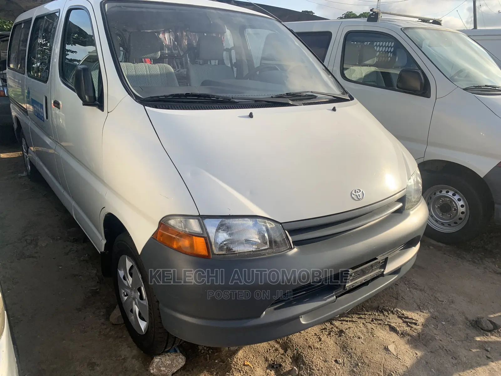 Toyota HiAce 2003 White