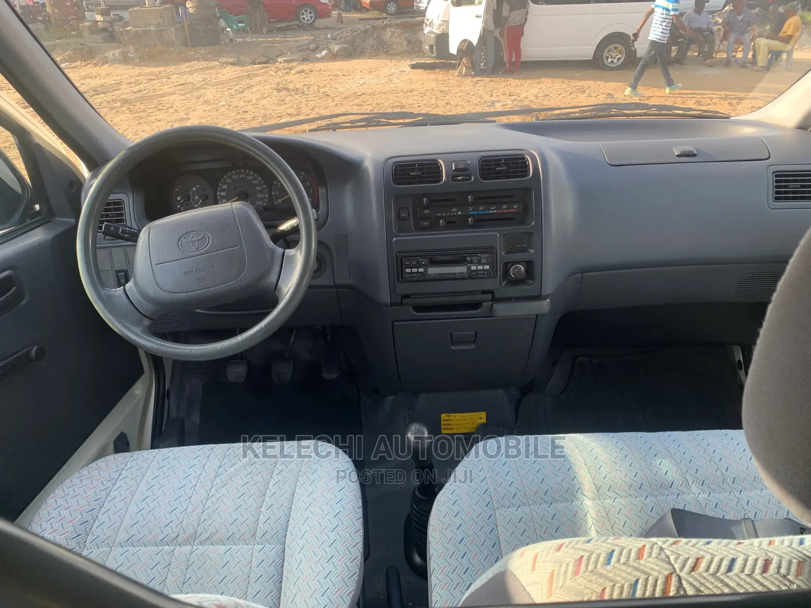 Toyota HiAce 2003 White