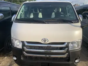 Toyota HiAce 2011 White