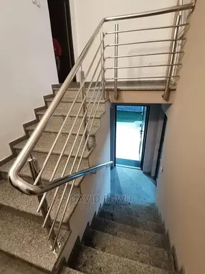 Simple Stainless Rail
