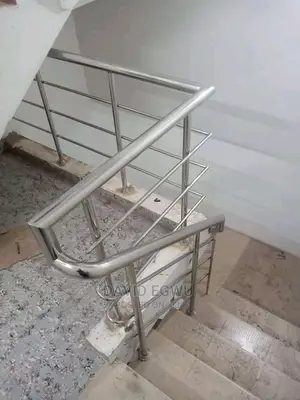 Simple Stainless Rail