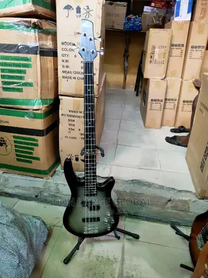 Gipson 4 Stings Bass Guitar