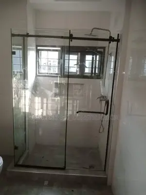 Shower Cubicle (Black Accessories)02