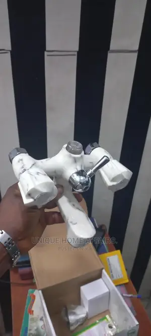 Choice Plastic Bath Mixer