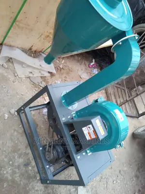 Sucking Hammer Mill