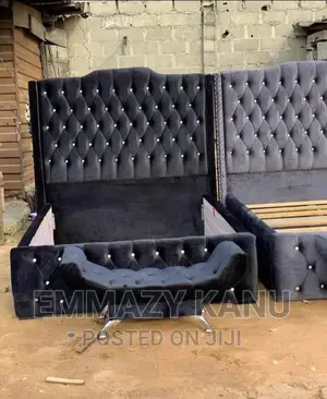 Upshotery Bedframe