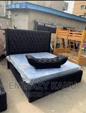 6x6 Bedframe X Ottoman