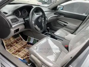 Honda Accord 2010 Silver