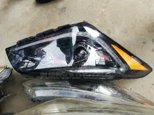 Hyundai Genesis Headlamp 2022 Model Charger Type
