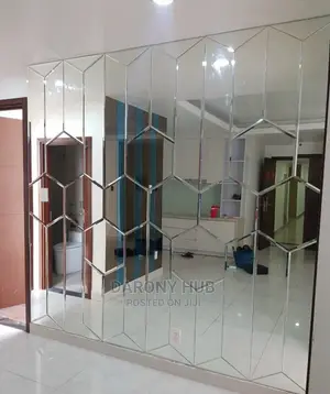 Beveled Honeycomb Glass Wall Decor