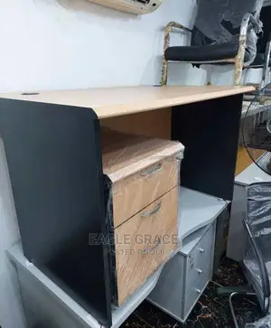 Executive Office Table With Mobile Drawer