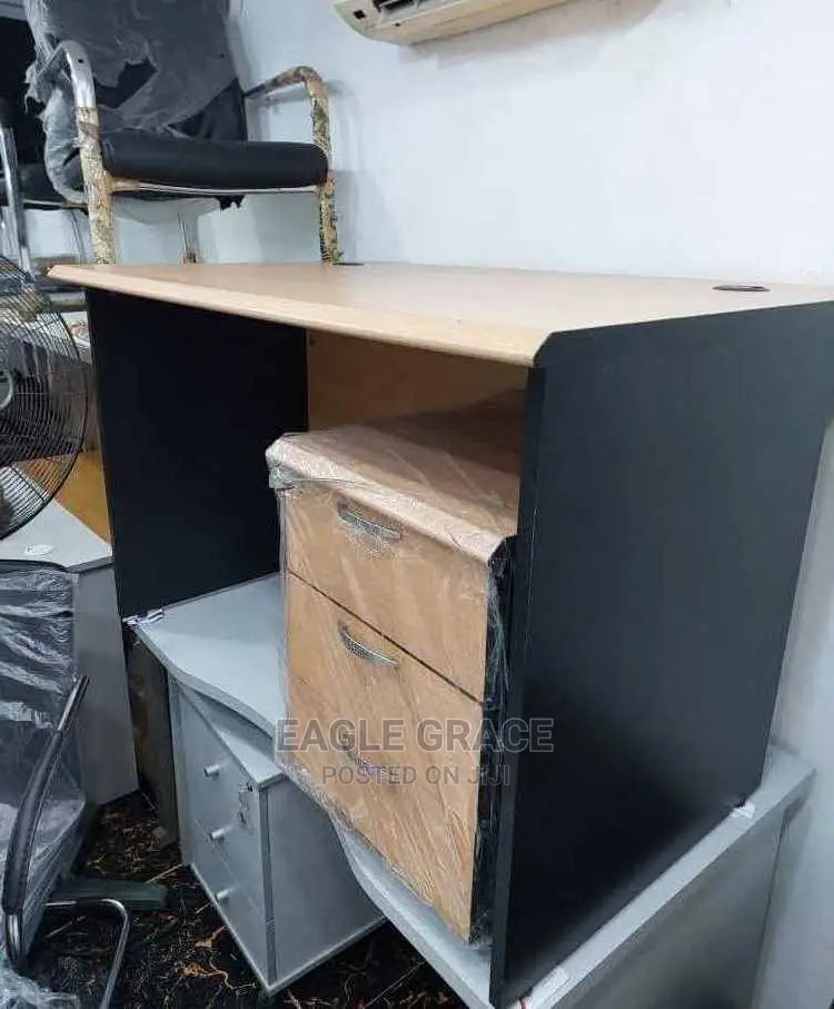 Executive Office Table With Mobile Drawer