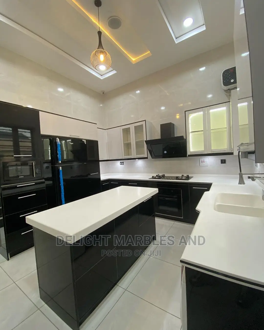 Absolutely White Kitchen Marbles Countertops..