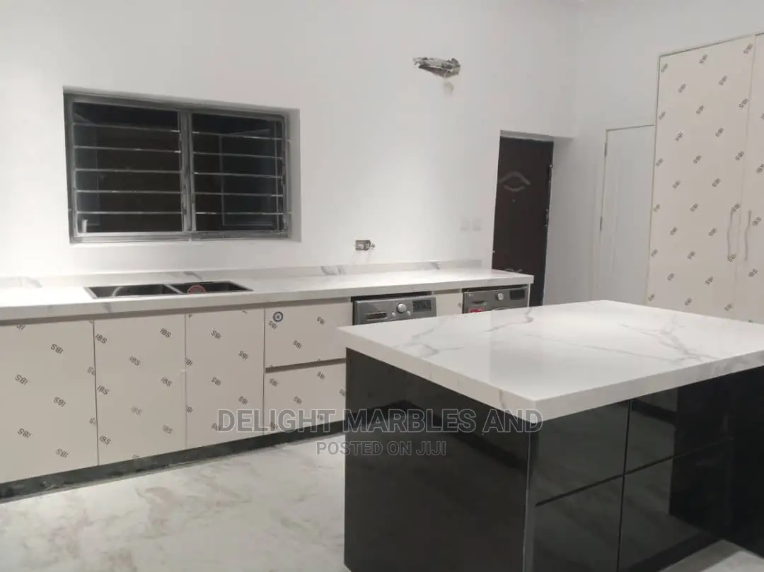 Absolutely White Kitchen Marbles Countertops..