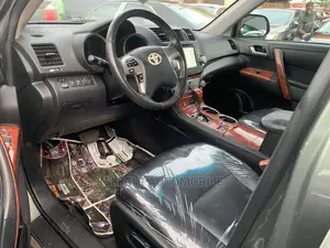 Toyota Highlander Limited 2011 Green