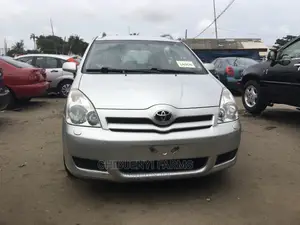 Toyota Corolla Verso 2004 Silver