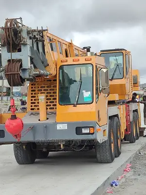50tons Grove Motorised Crane Tokunbo