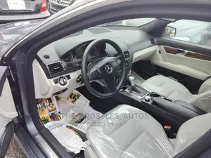 Mercedes-Benz C300 2011 Gray