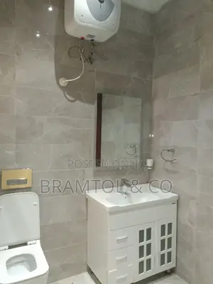 4bdrm Duplex in Idu Industrial for rent