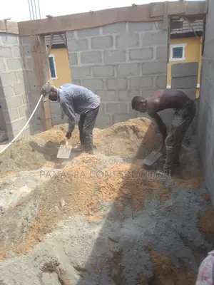 Expert Bricklayer At Ikeja