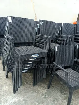 Altak Arm Basket Chair Mako