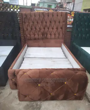 Quality 4.5by6 Upholstery Padded Bed Frame With One Footrest