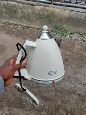Delonghi Vintage Kettle Electric Jug