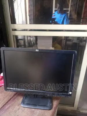 Hp Monitor 19" Inches Wider Black