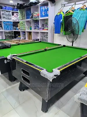 EXCLUSIVE Marble and Coin Snooker Board