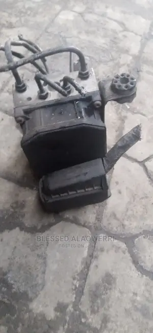 Range Rover Vogue 2003 Abs Pump
