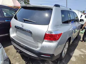 Toyota Highlander Limited 2012 Silver