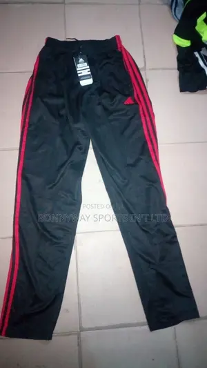 Adidas Track Down