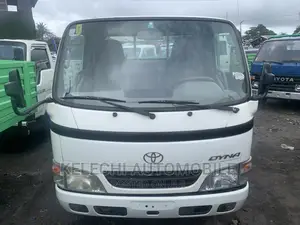 Toyota Dyna 2002 Model